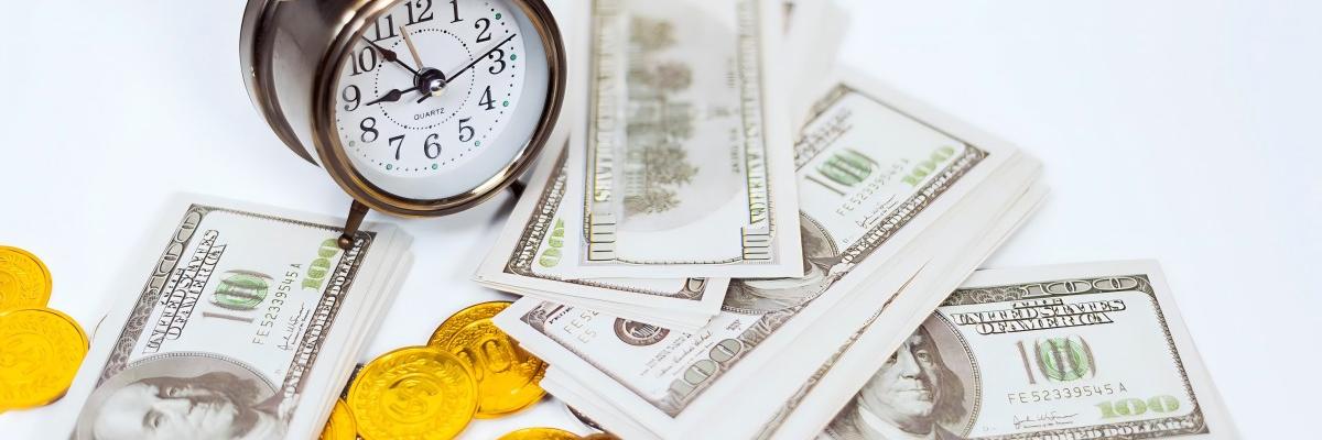 在借贷合同未予约定的情况下，不能将利息计入本金中计算逾期利息